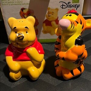 Disney Yellow Winnie the Pooh & Orange Tigger Ceramic Salt and Pepper Shakers